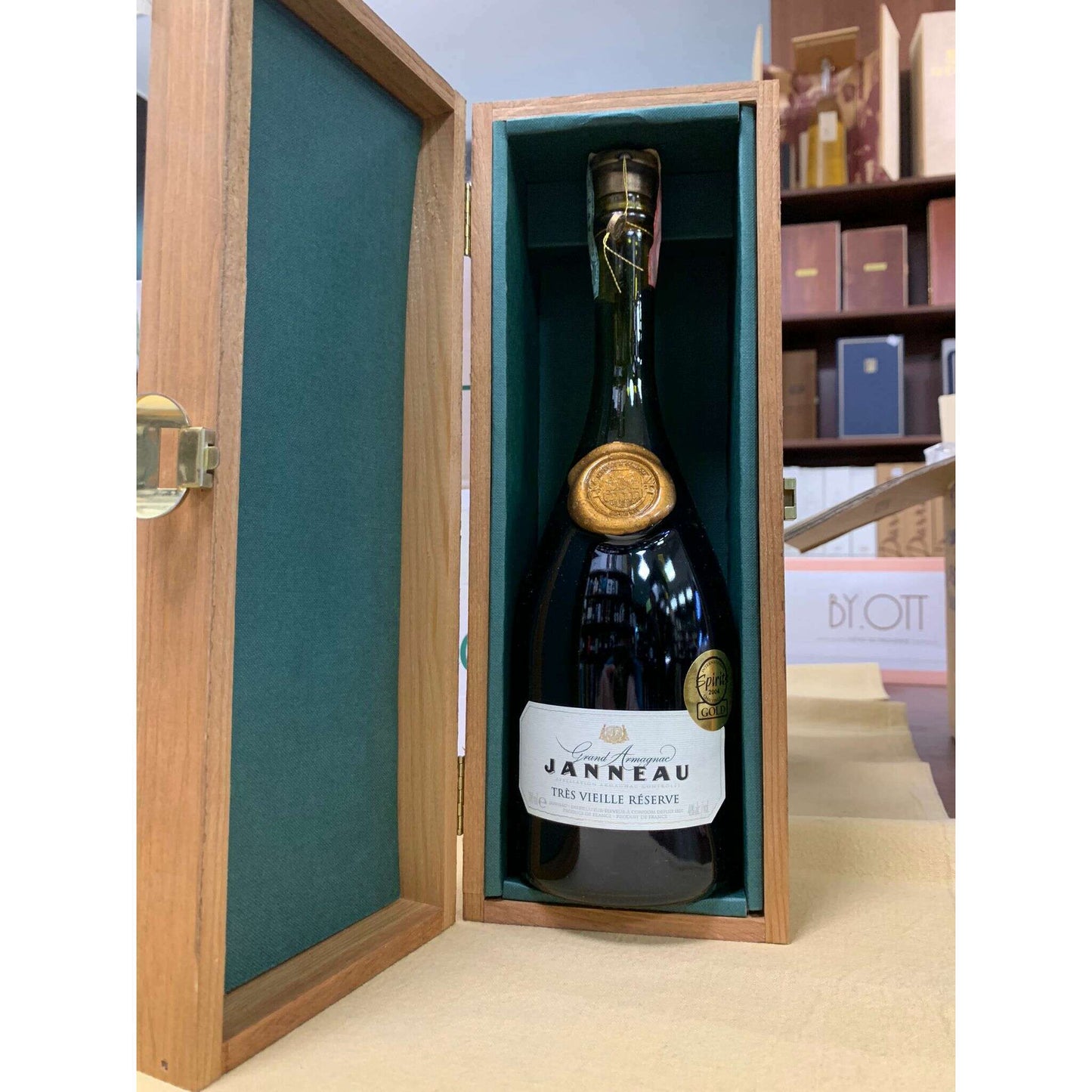 janneau-tres-vieille-reserve-grand-armagnac-70cl-400-voljanneaudrinkshopstorecom-34468382