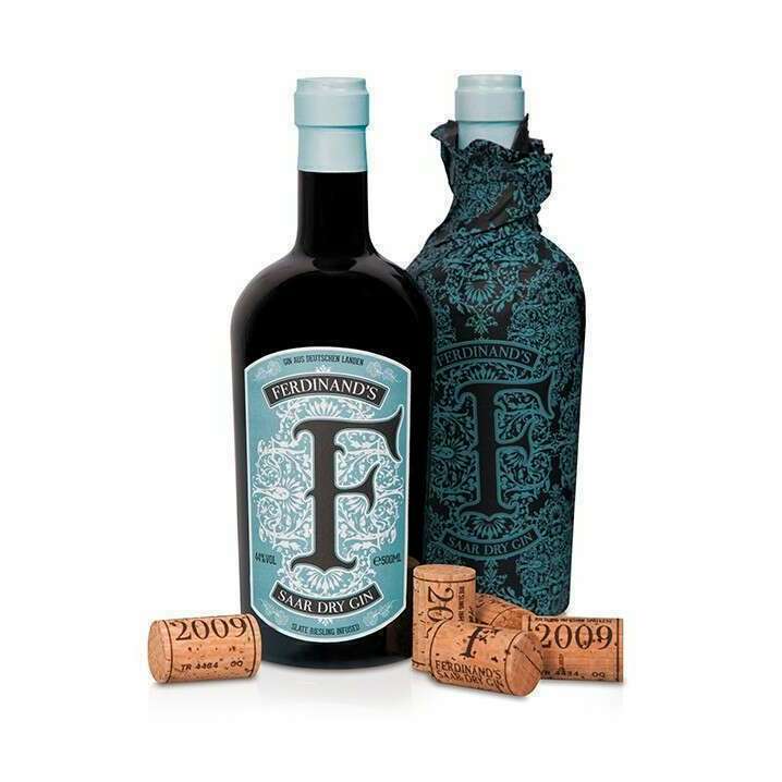 ferdinand’s-saar-dry-gin-05l-44-volferdinanddrinkshopstorecom-34469509