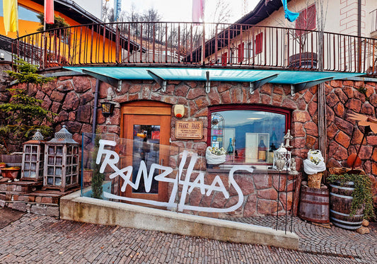 Ingresso della cantina Franz Haas a Montagna, in Alto Adige