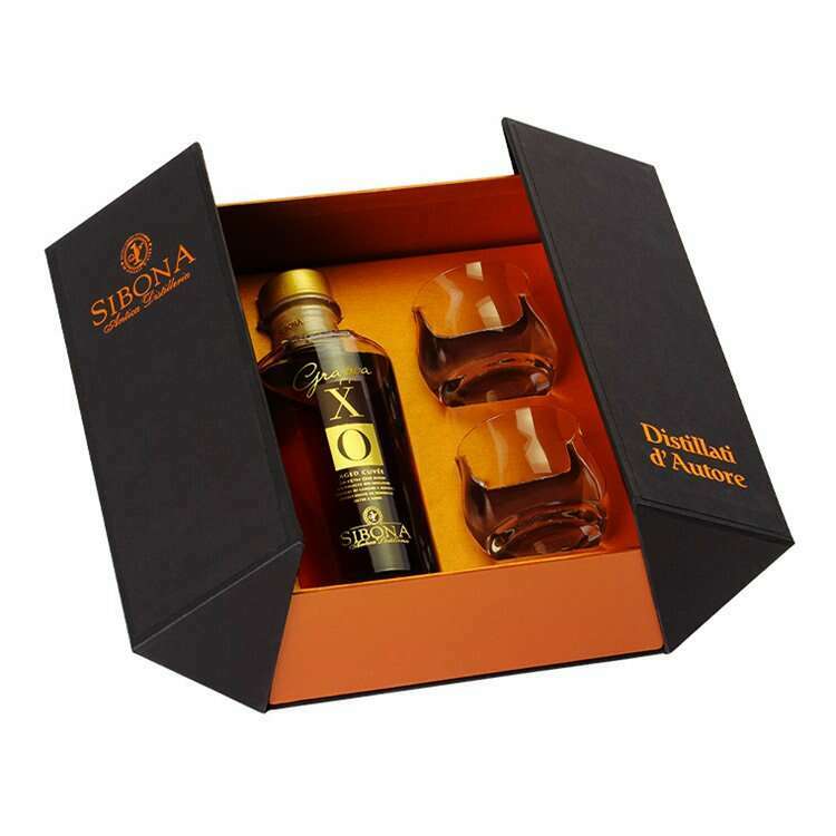 Distilleria Sibona - Exhibition Gift Set Sibona 1 bt. Grappa XO With 2 Glasses (50CL, 43.0% Vol.)